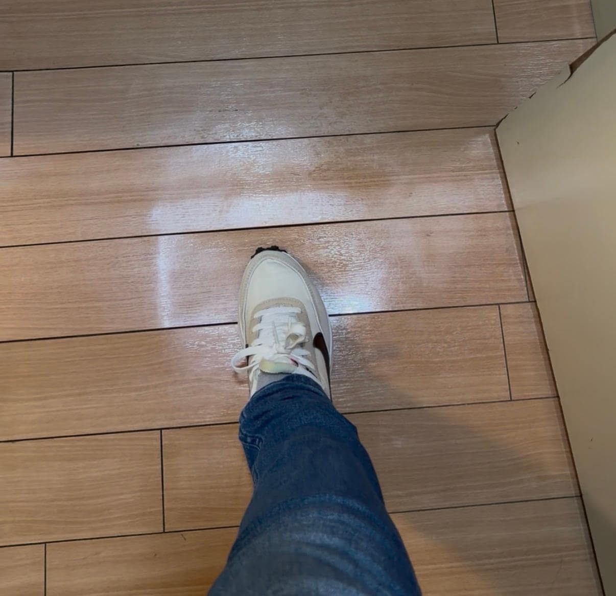 Floor in the bathroom 