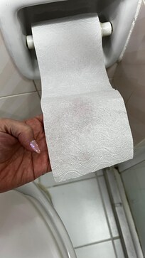 Papel higienico parece uma lixa, fino