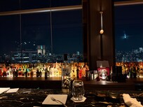 33rd floor lounge