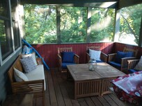 Screen porch