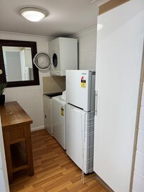 冷蔵庫、洗濯機、乾燥機