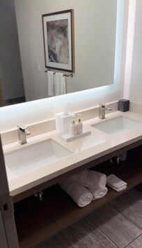 Bathroom vanity