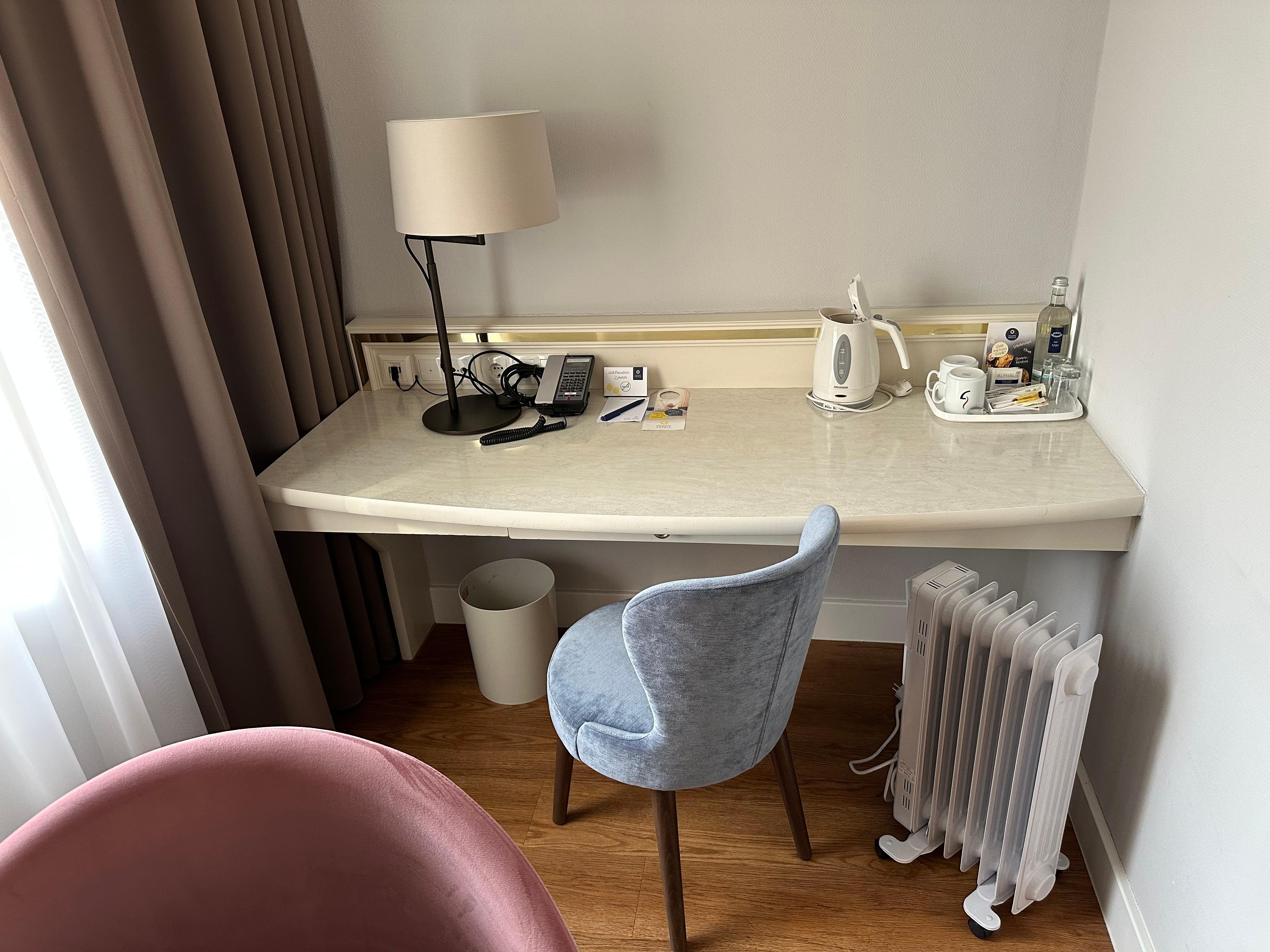 Bisschen ältere Ausstattung und kleine AC