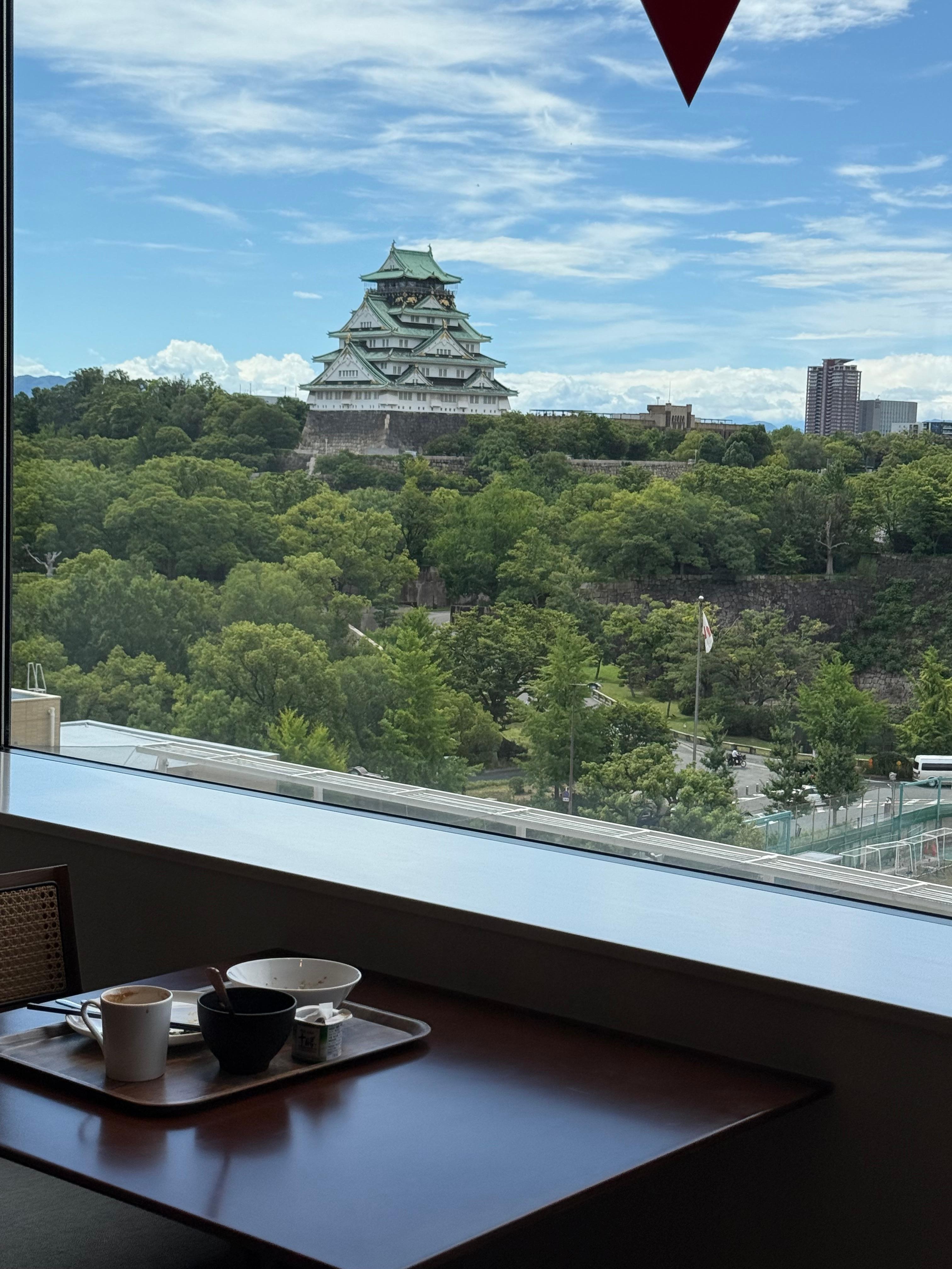 Breakfast view of osaka castle