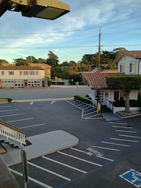 Beautiful day and very clean parking lot!