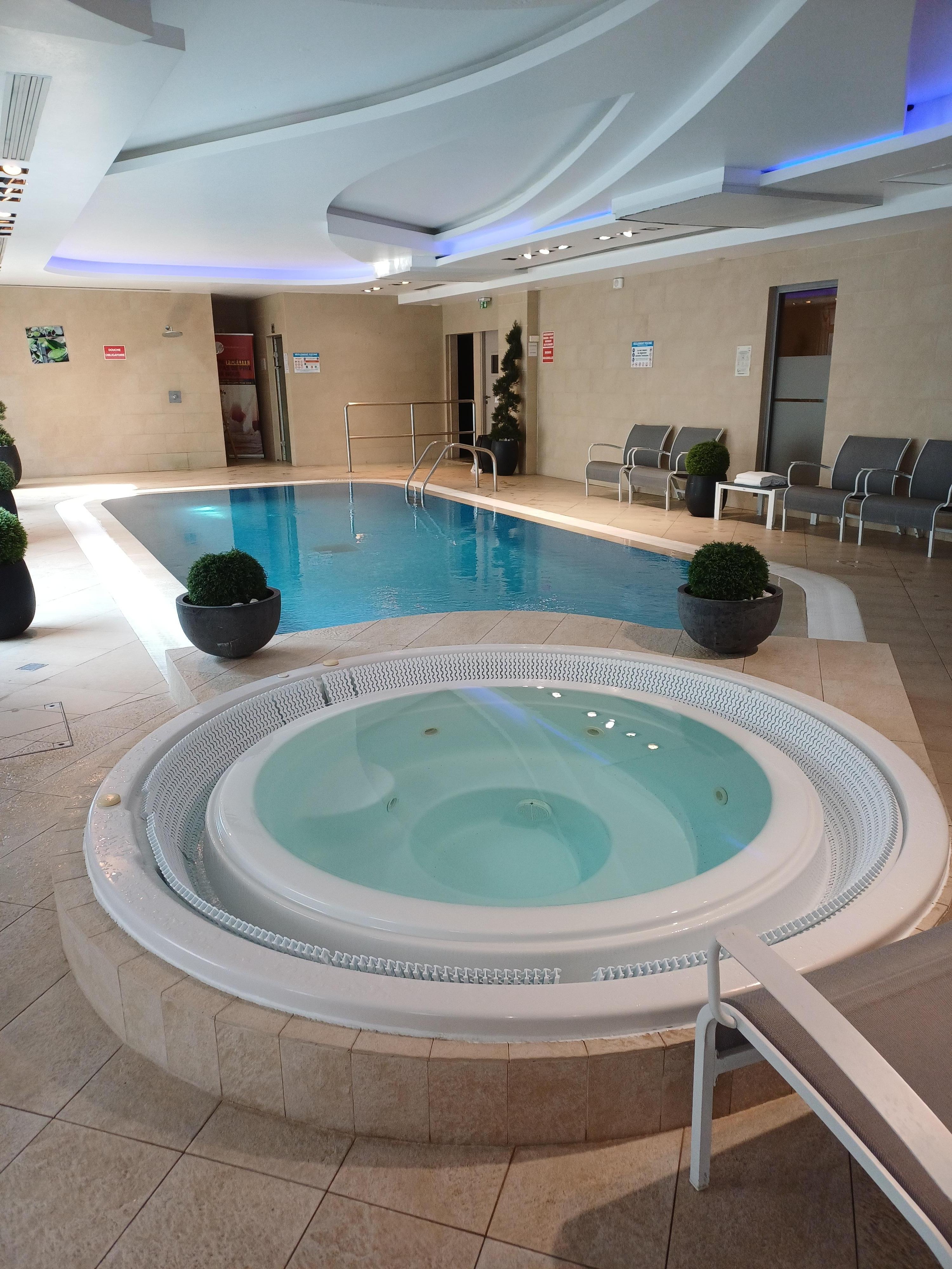 Piscine et jacuzzi 