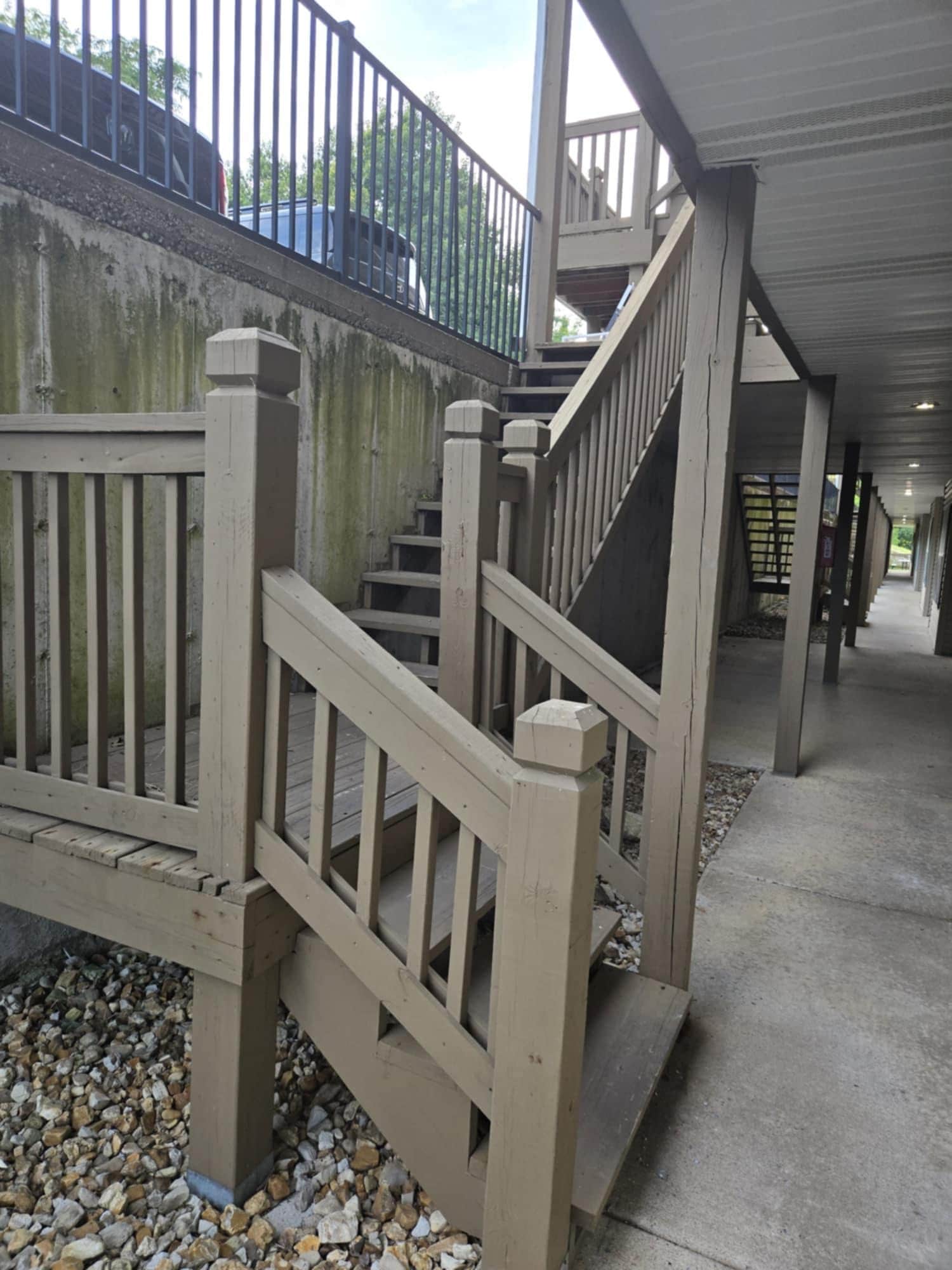 Steps to get down to condo.  Impossible for 82 year old person.