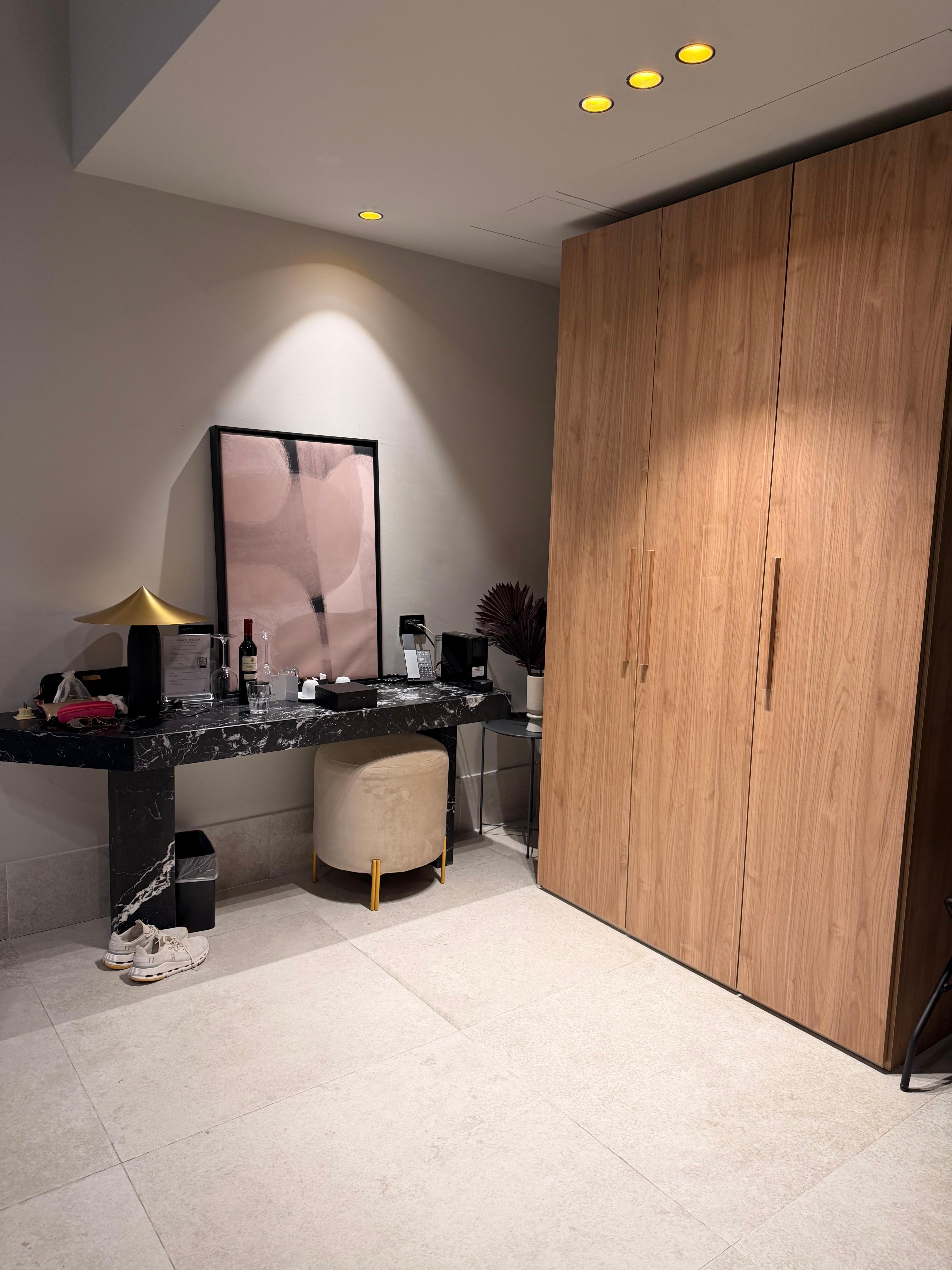 Coffee pod machine was good.