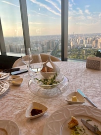 Restaurant on 51st floor was beautiful