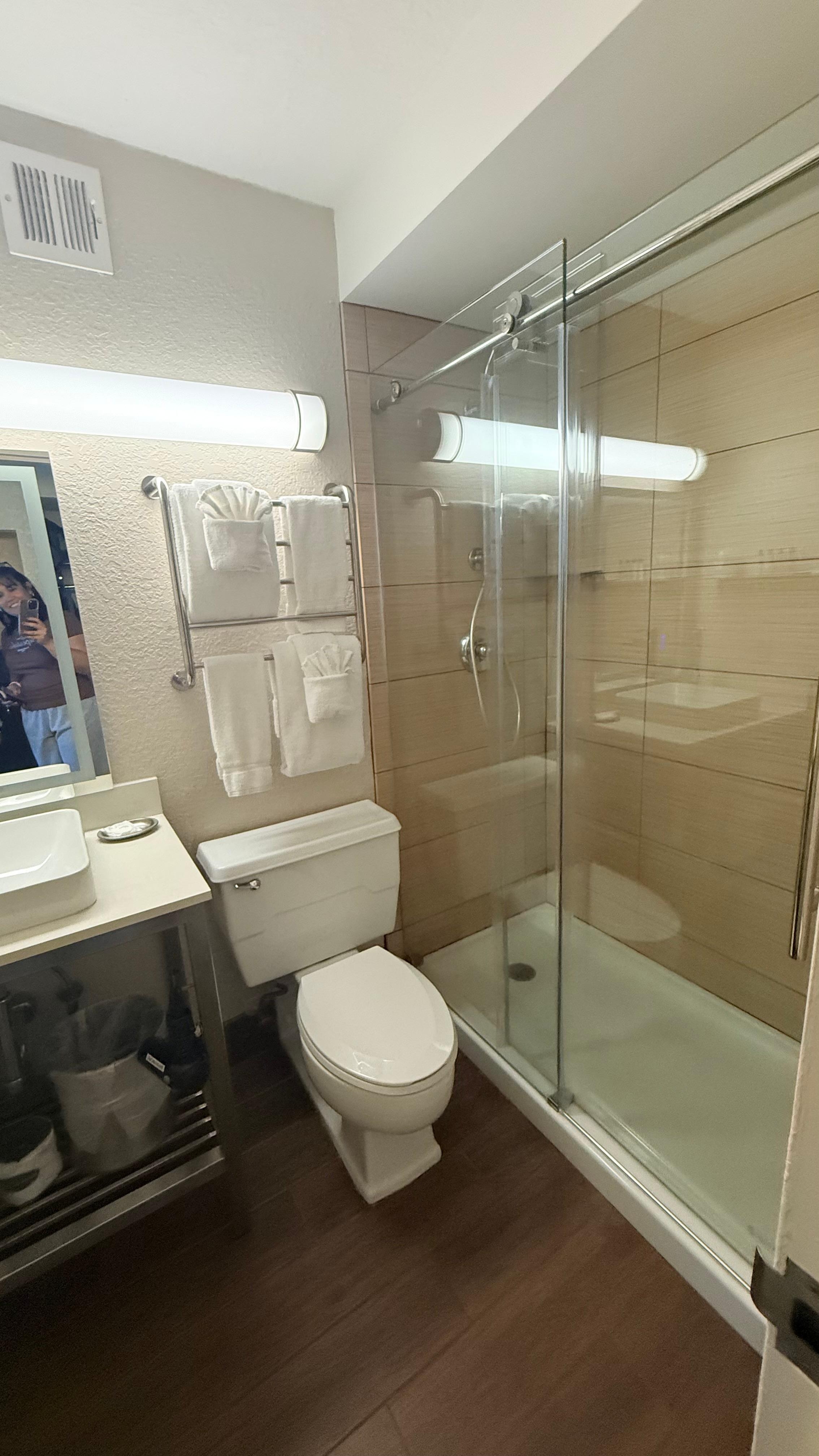 Bath was very well clean and organized!