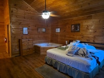 Master bed w/jacuzzi