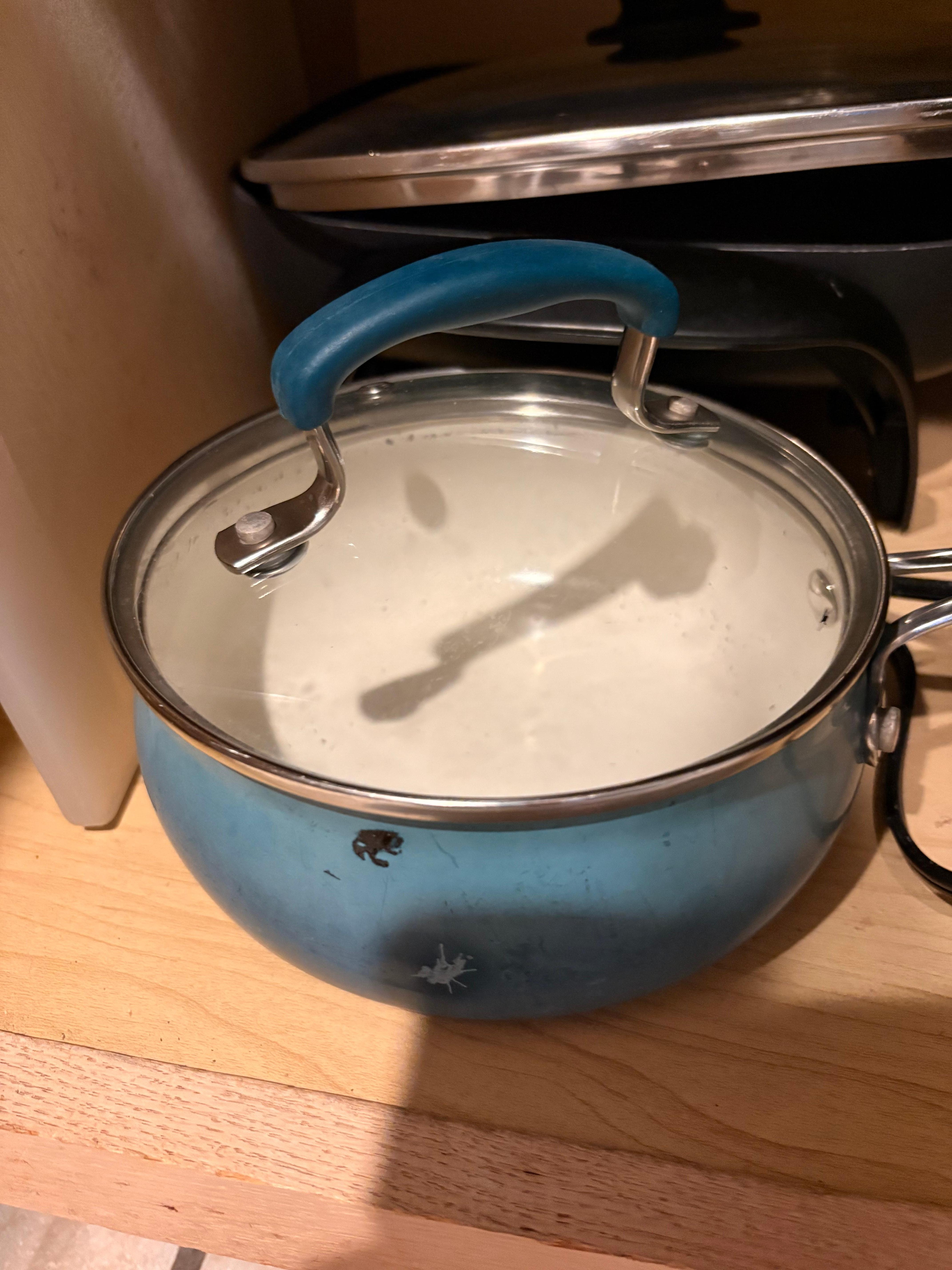 Only one pot for the kitchen