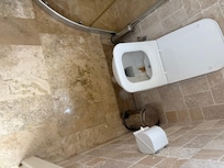 Tuvalet durumu, yerler ıslak su birinkimtili