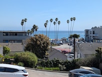 Great ocean view from 2nd floor.