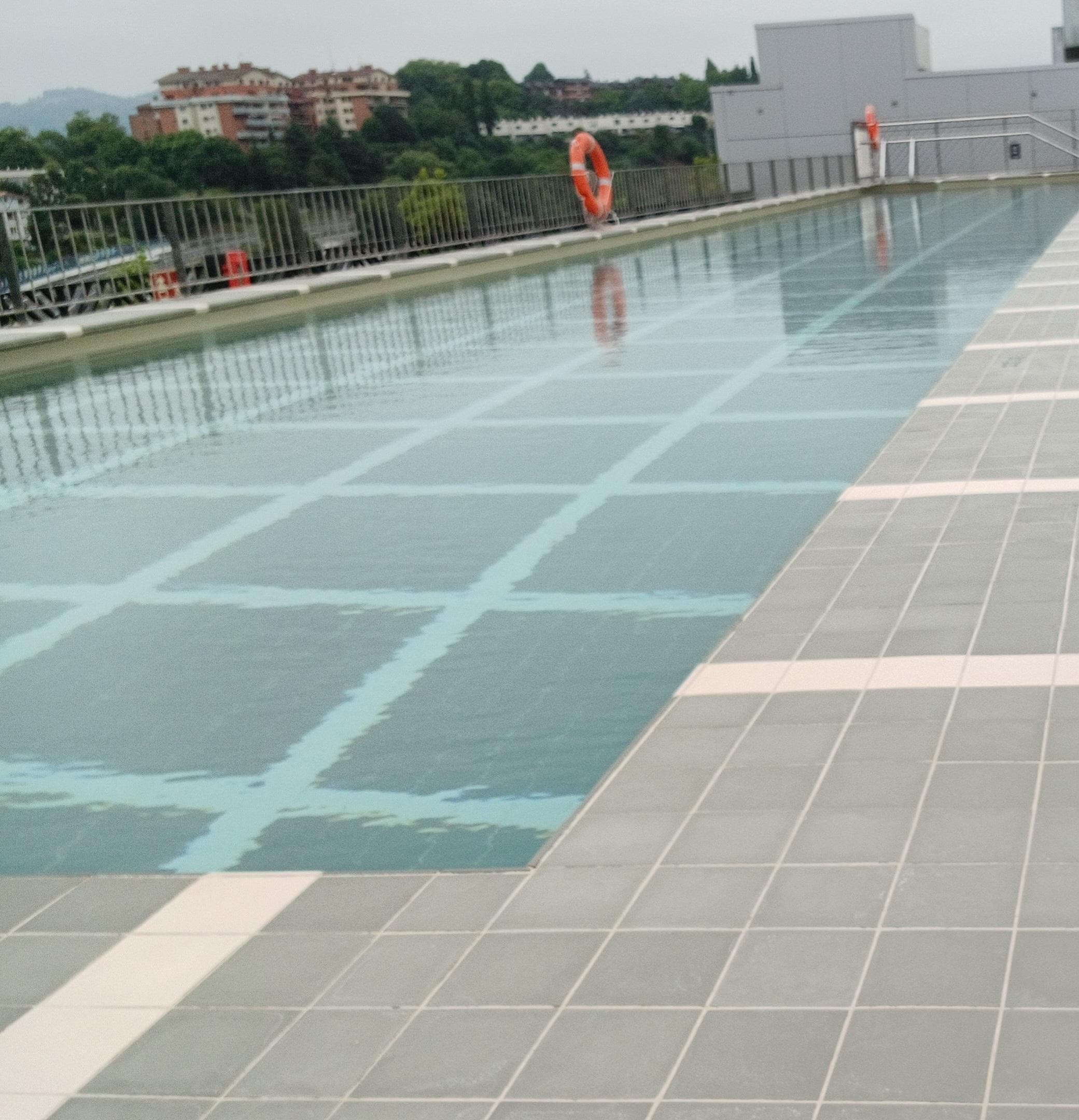 Long, salty, roof swimming pool!