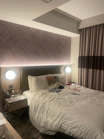 Such a comfy room