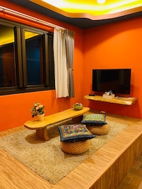 窗戶看出去就是海