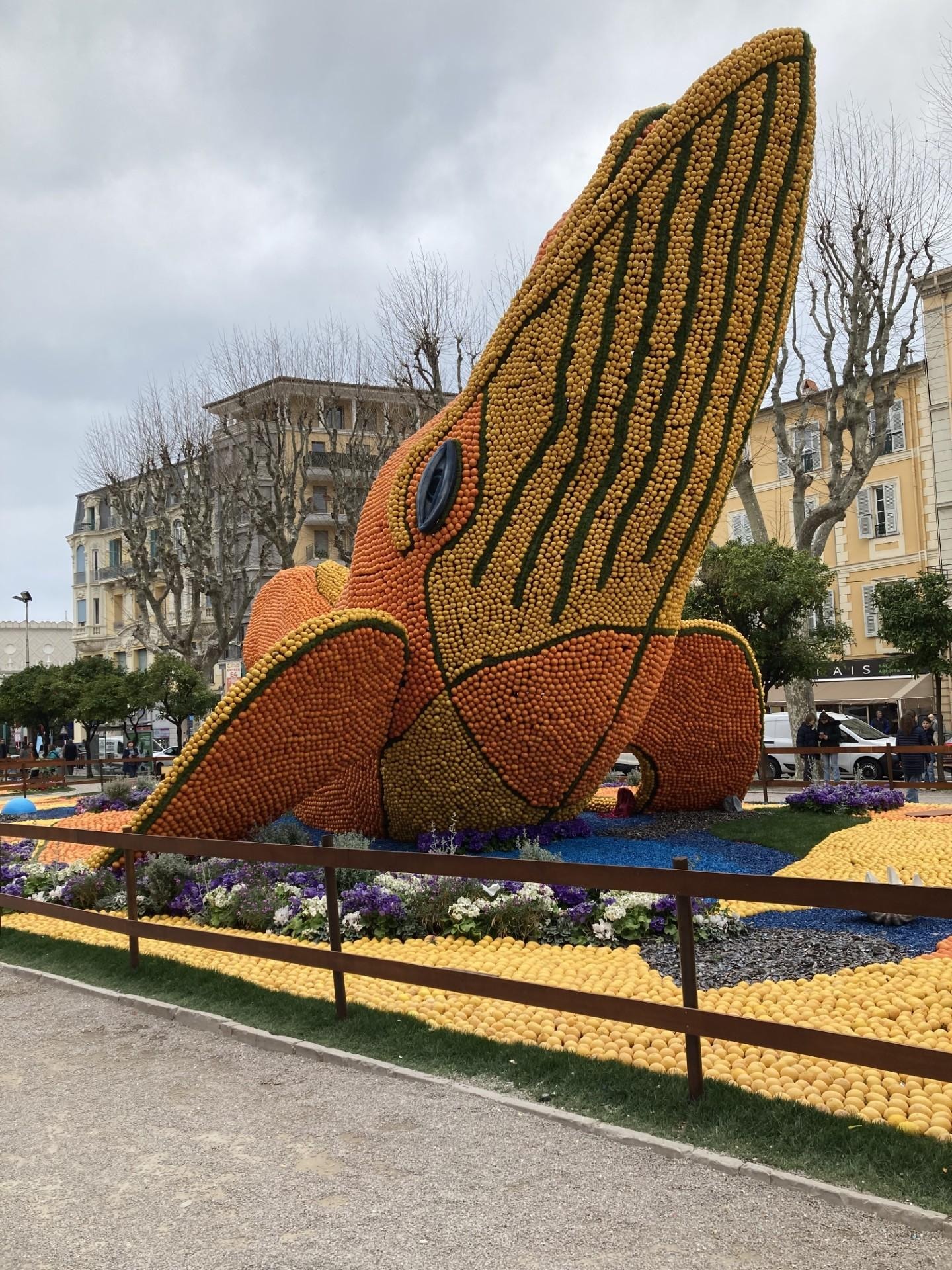 Lemon Festival Structure (Whale 60 ft long !)