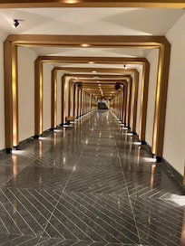 Tunnel to restaurant