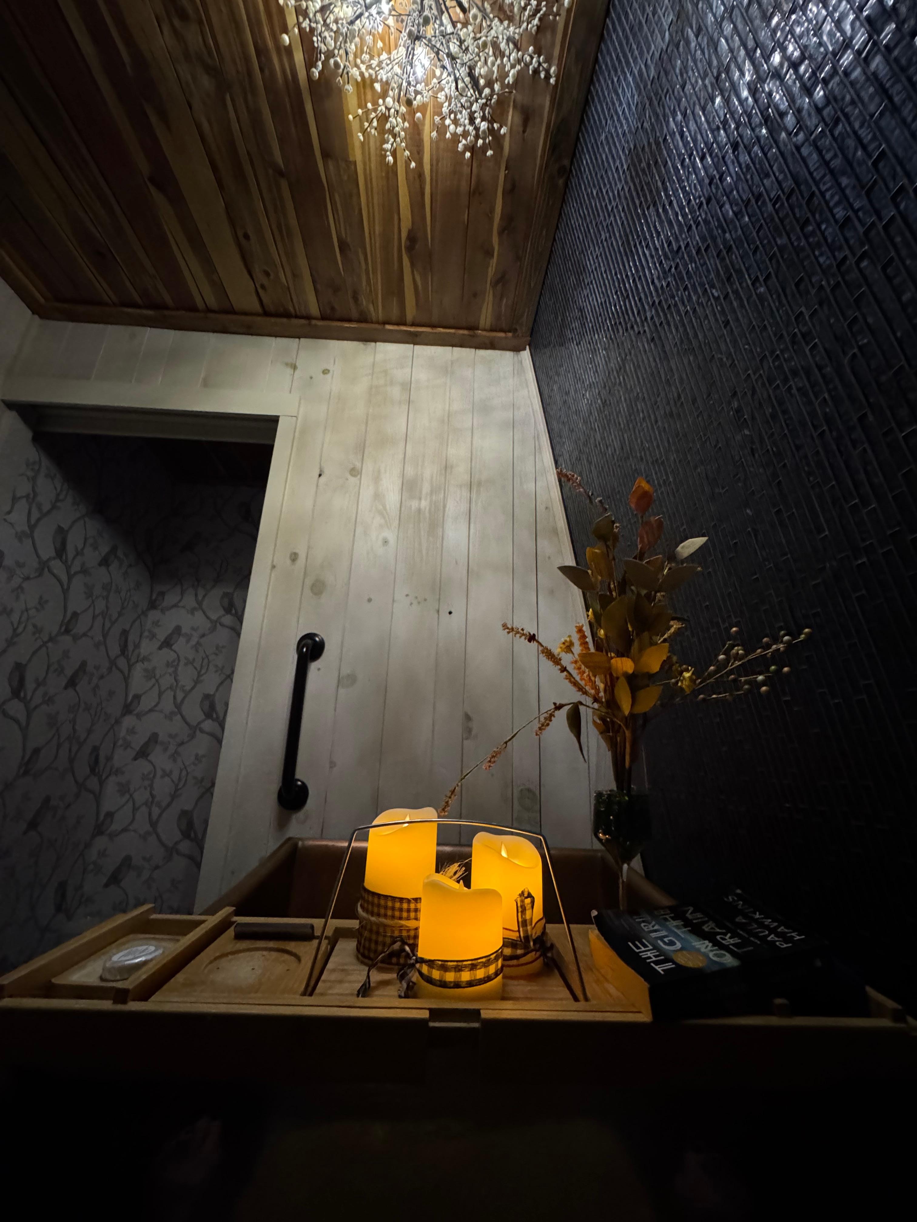 Amazing copper tub. Most relaxing part of the trip. 