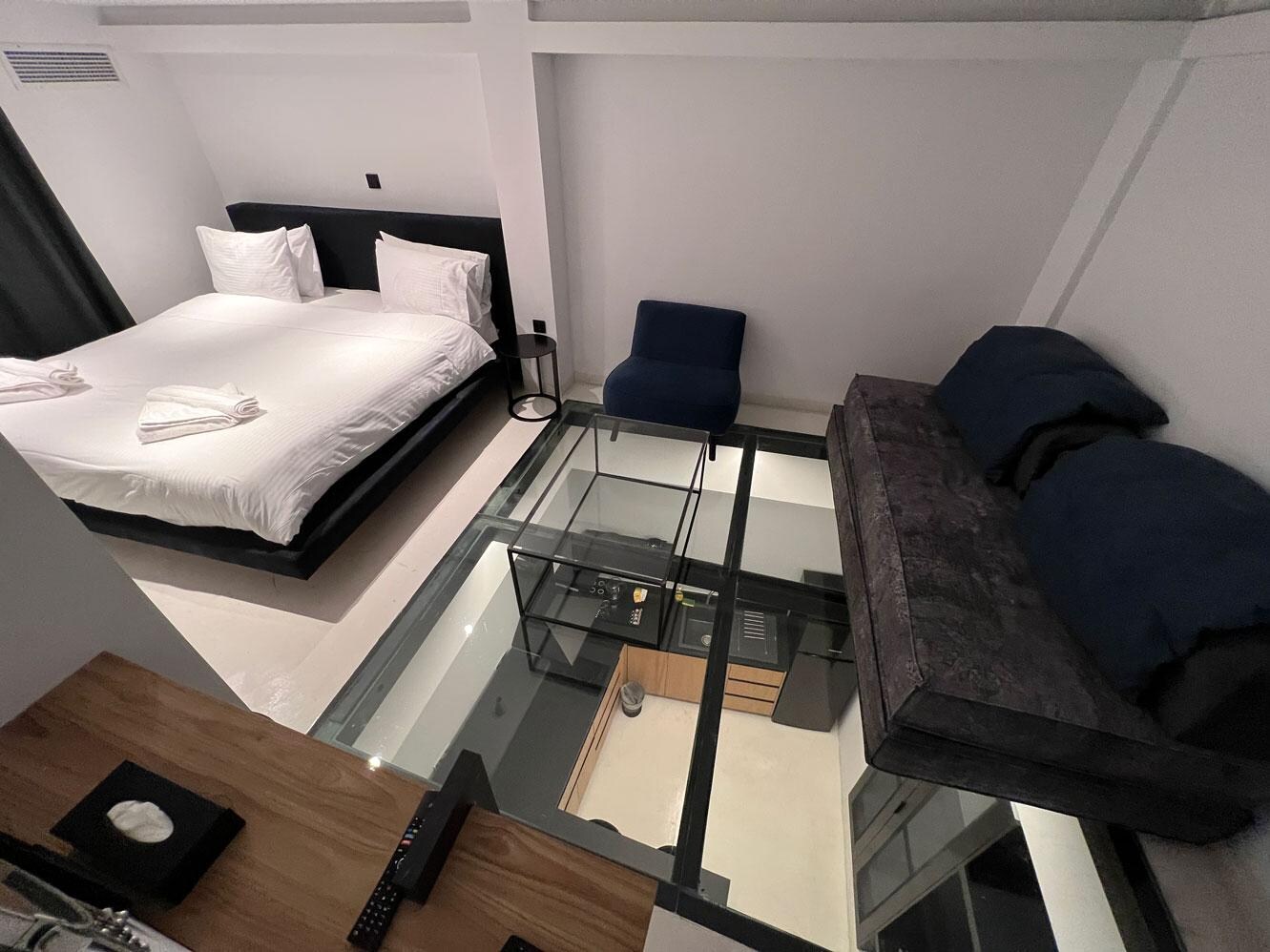 The glass floor in the bedroom was just creepy in my personal opinion.