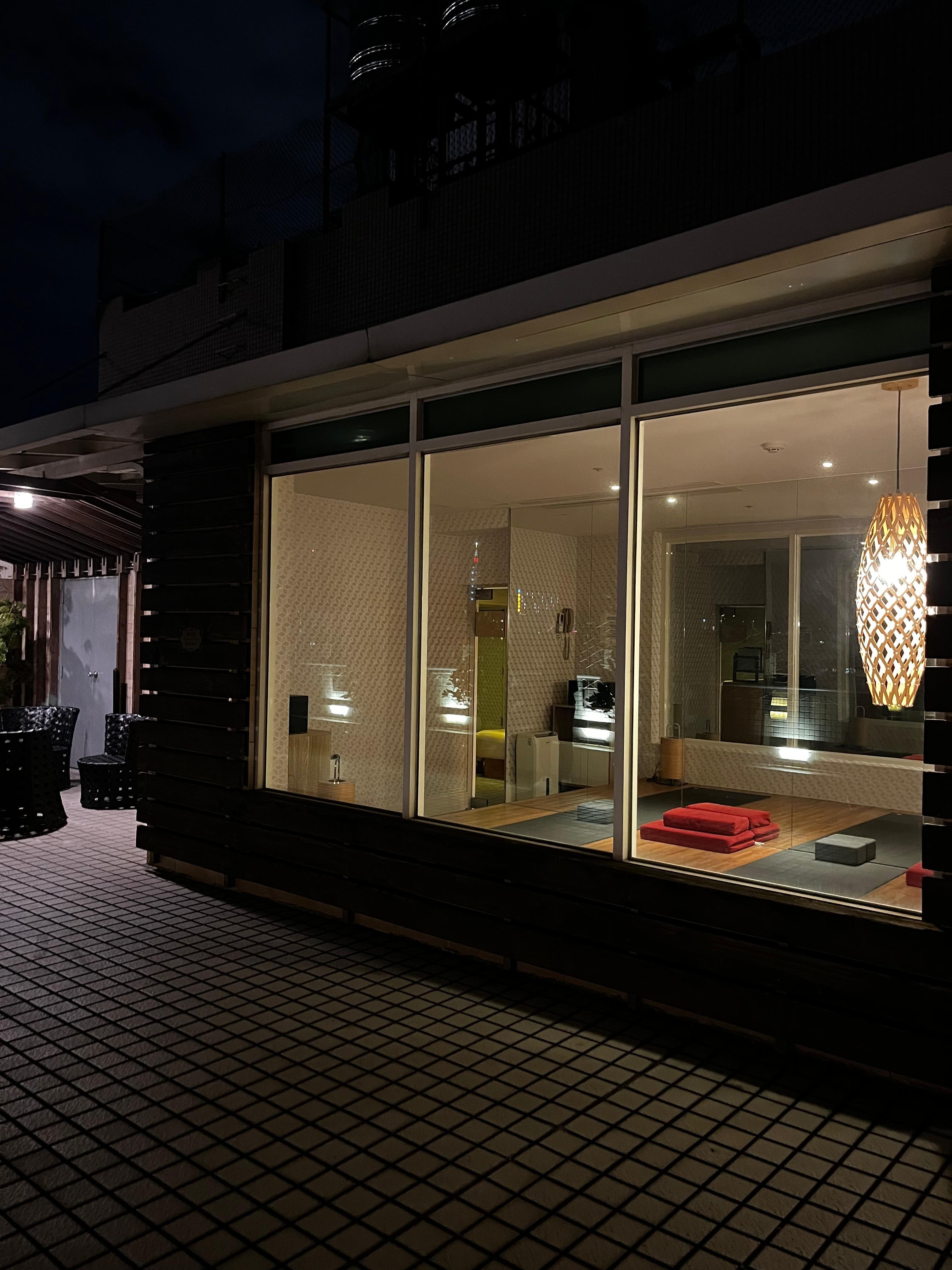 ルーフトップのヨガルーム。