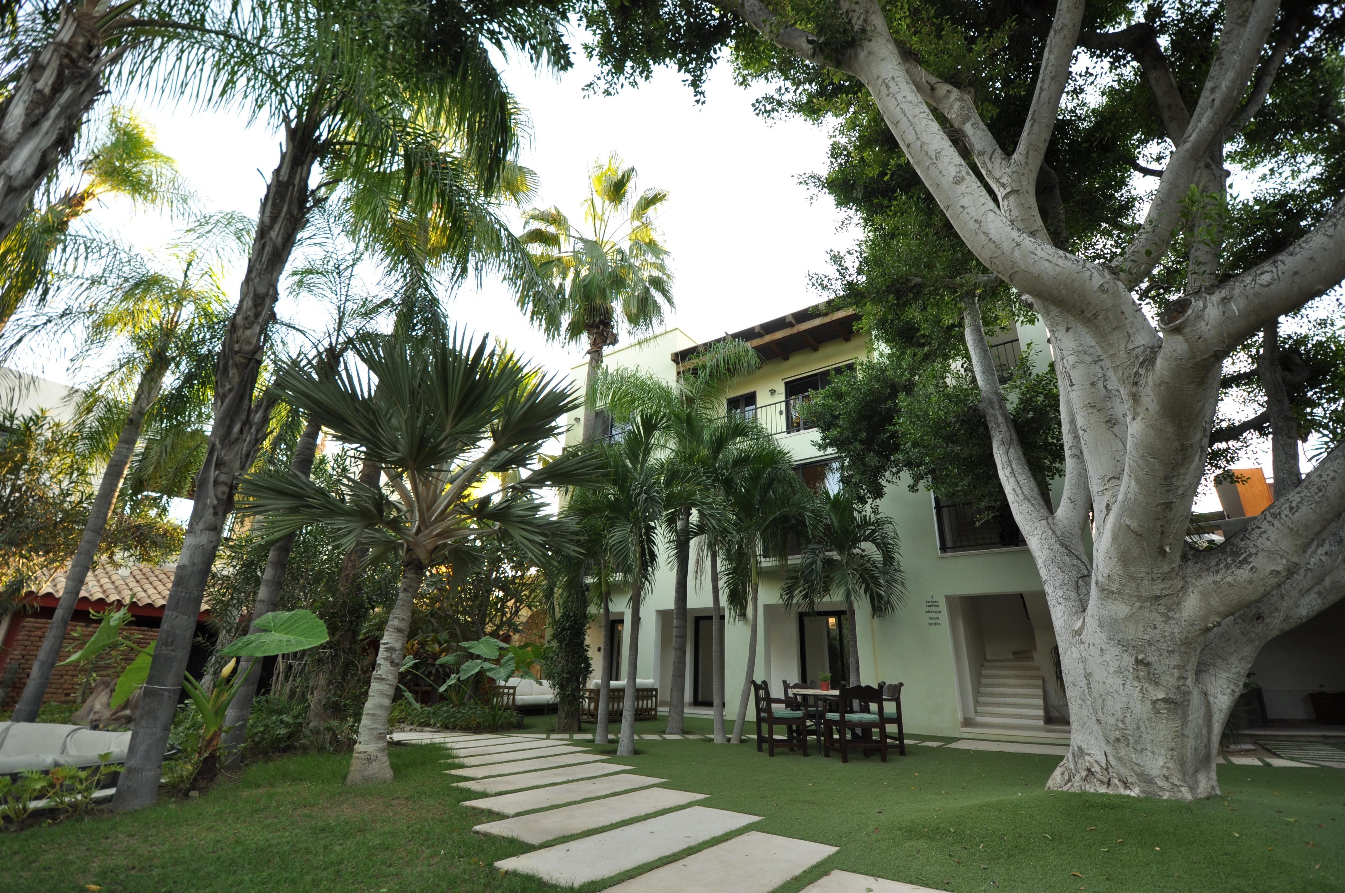 The building where the Cordón unit is