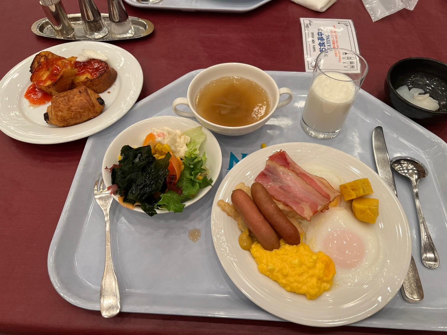 飯店自助早餐
蛋類料理會變化
牛奶超好喝