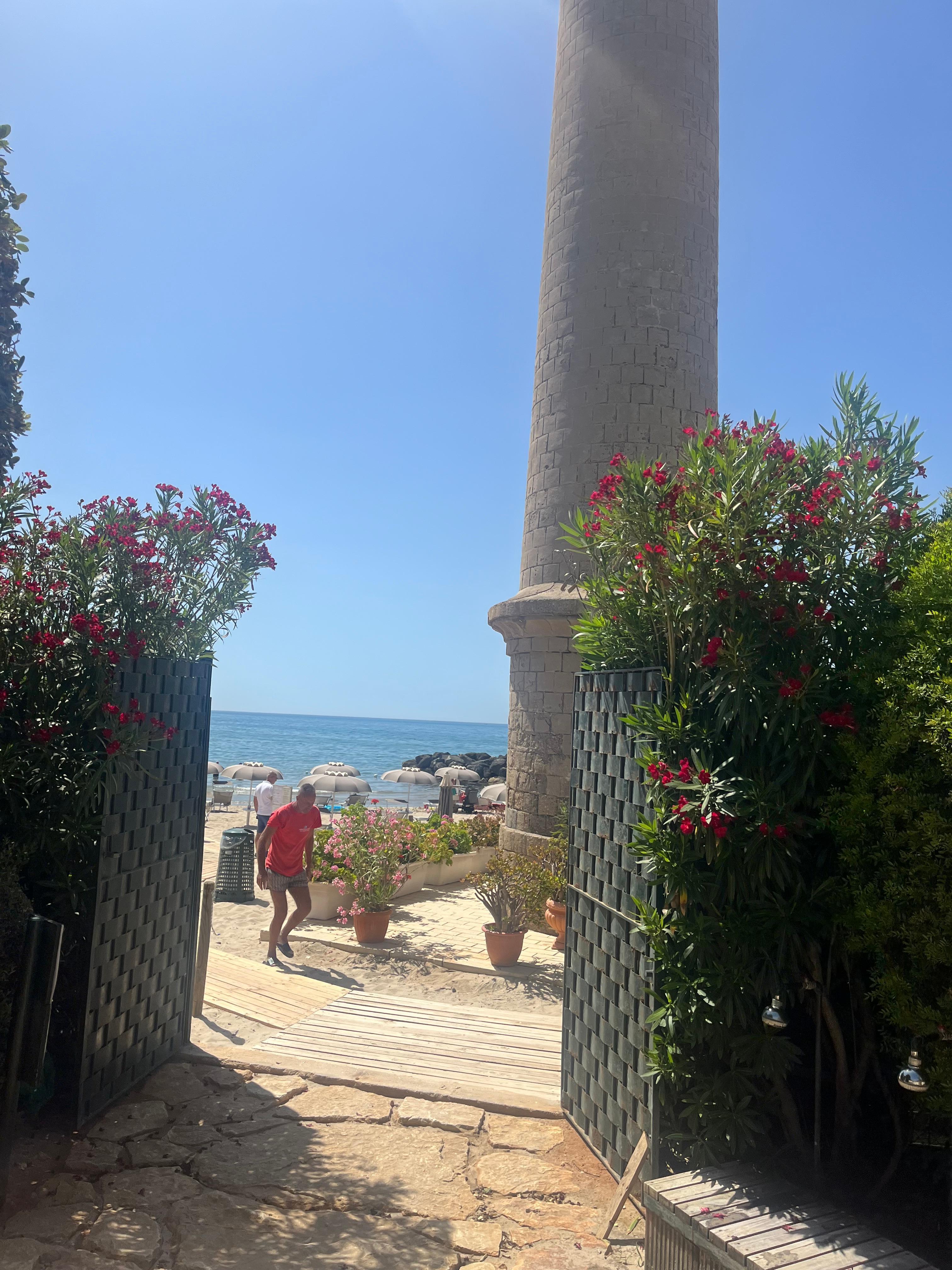 The beach seen from the garden of the hotel