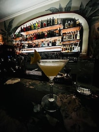 Night cap anyone? The Bird of Paradise cocktail at Paradise Lounge is a must!
