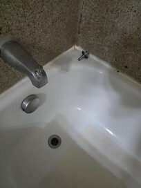 drain stopper resting on top - really?