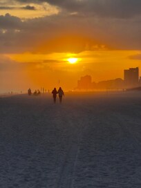 Beautiful sunsets and sunrises can be seen !