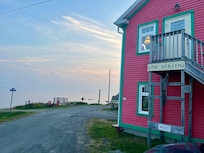 The Viking- perfect location. Beautiful decor and view!