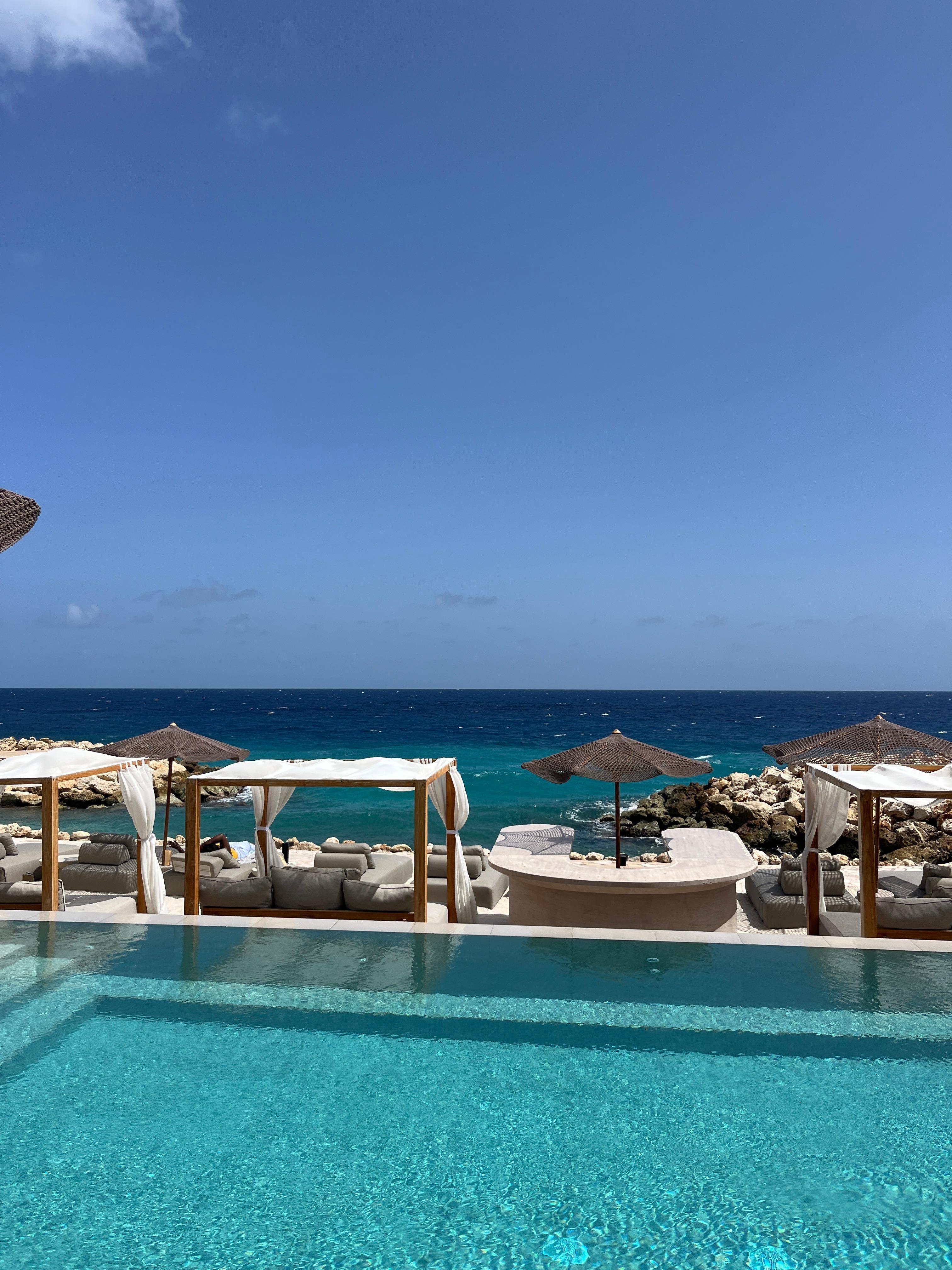 Pool & lounge area! 