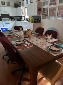 Fully set table for 6