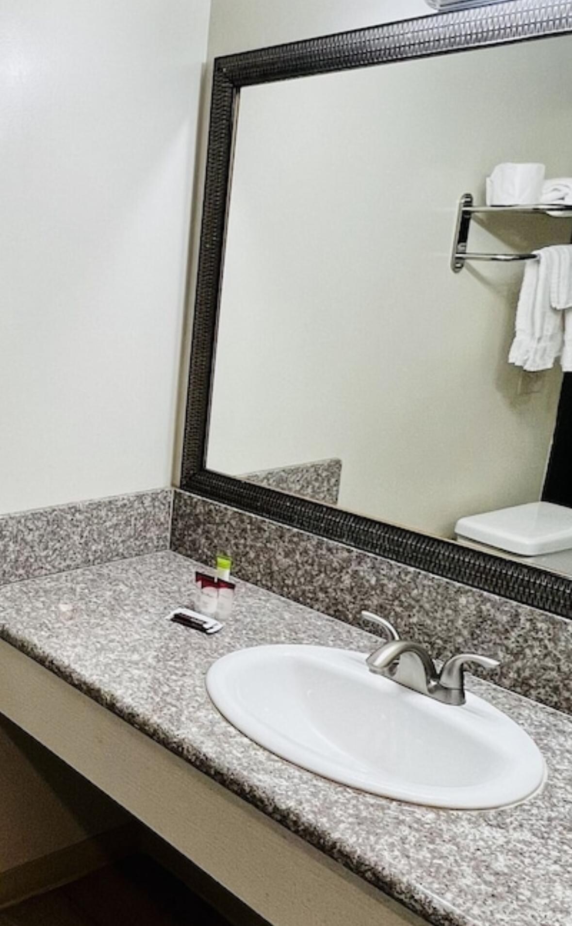 No toiletries in our room 