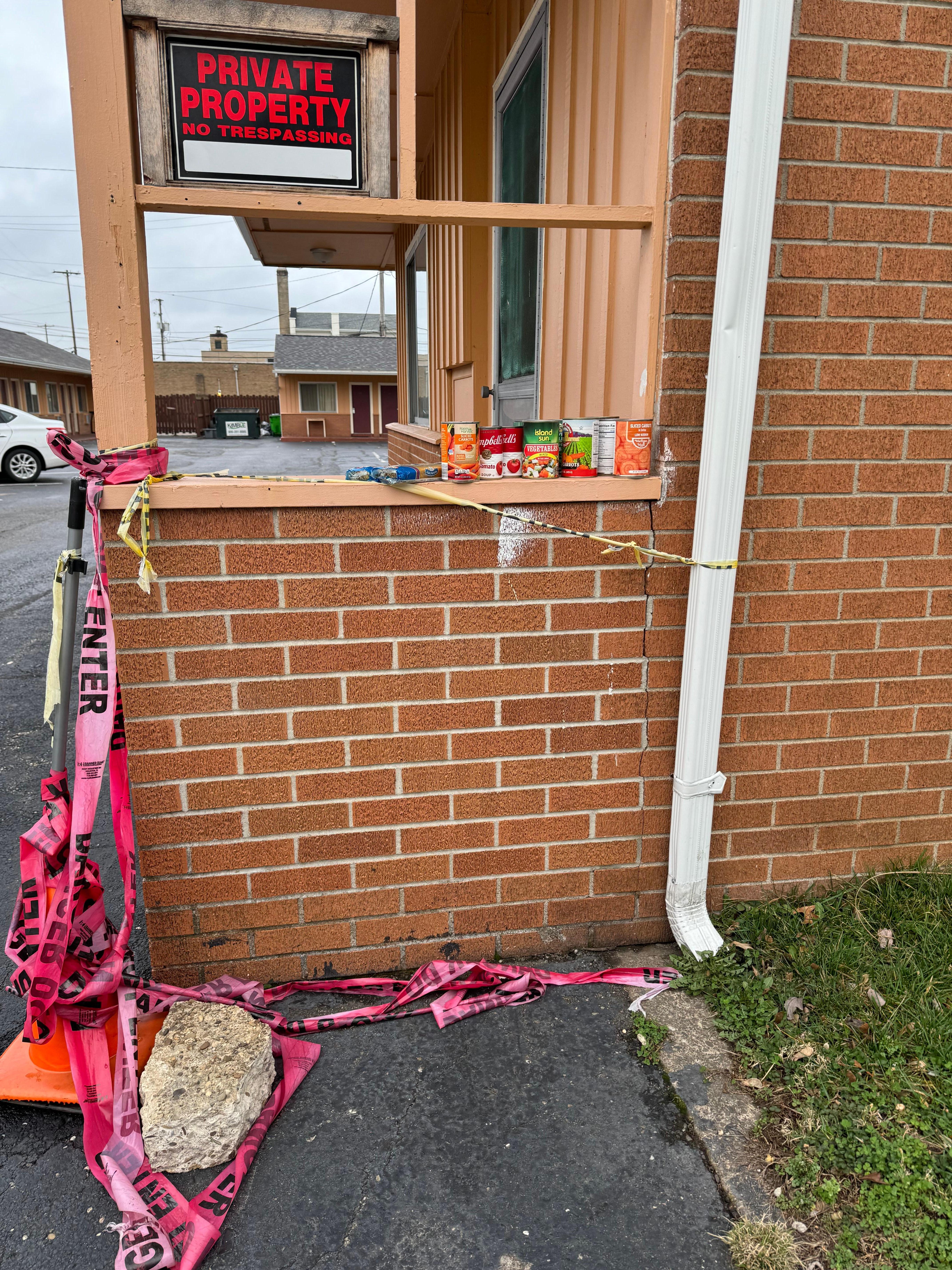 Food pantry outside? 