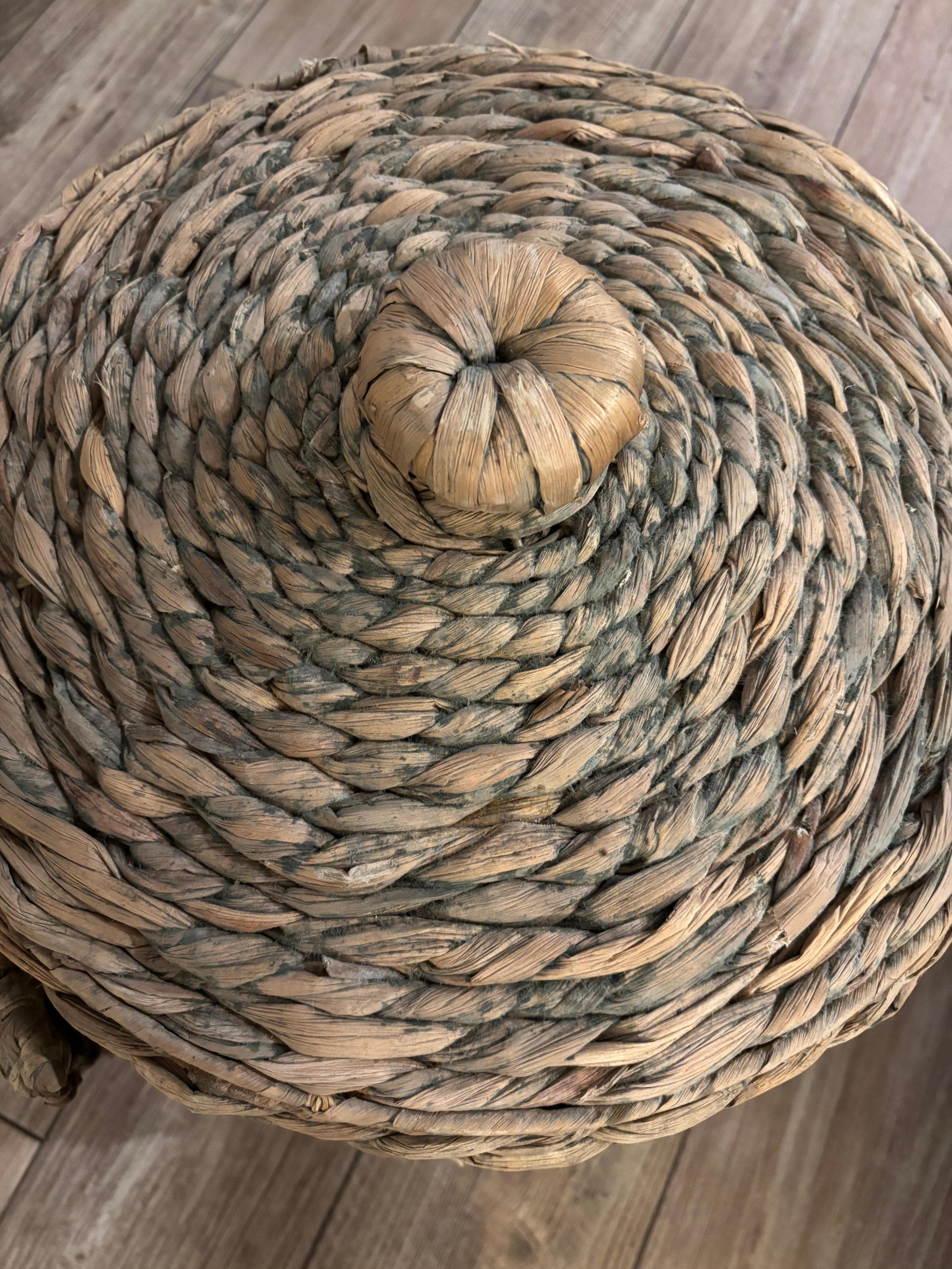 Wicker hamper