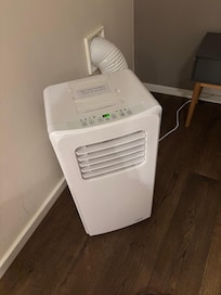 Portable air con that doesn’t cool the room.