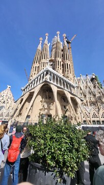 Sagrada Familia- easy 10 min walk