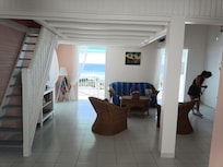 Vue depuis la porte d'entrée. On est rapidement dans l'ambiance