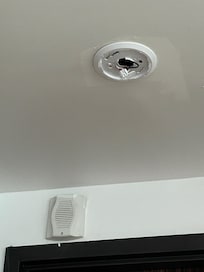 No smoke detector