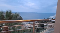 Vue du bar et du restaurant
