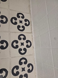 Floors definitely have not been cleaned in a long time. 😕