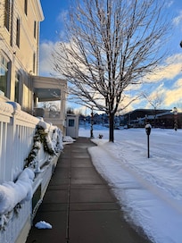 Bay Street view of The Perry Hotel