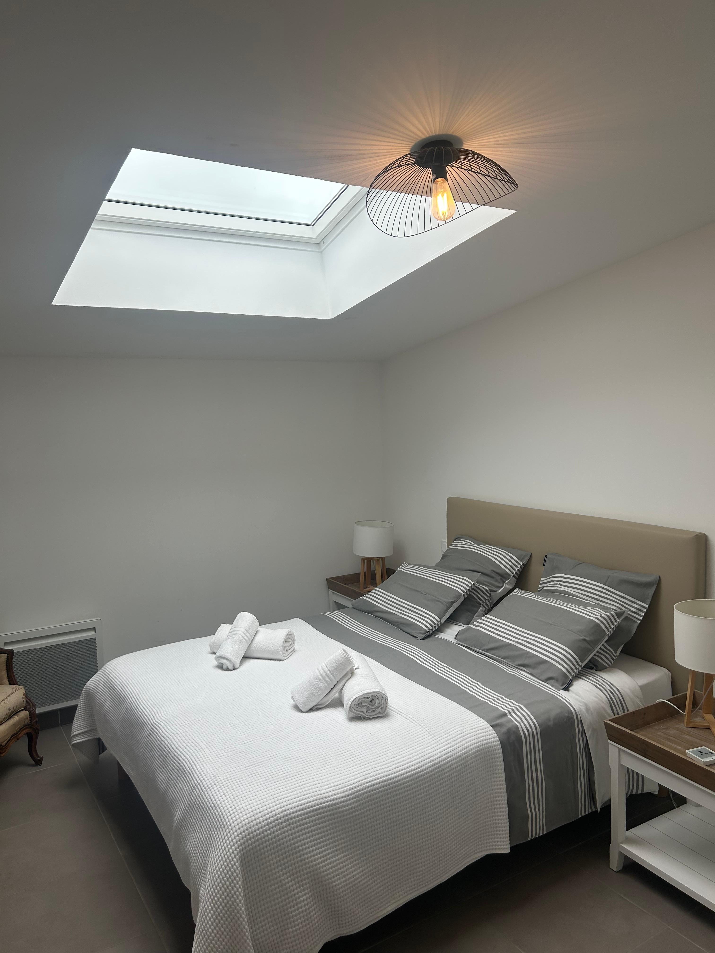 Schlafzimmer 1
