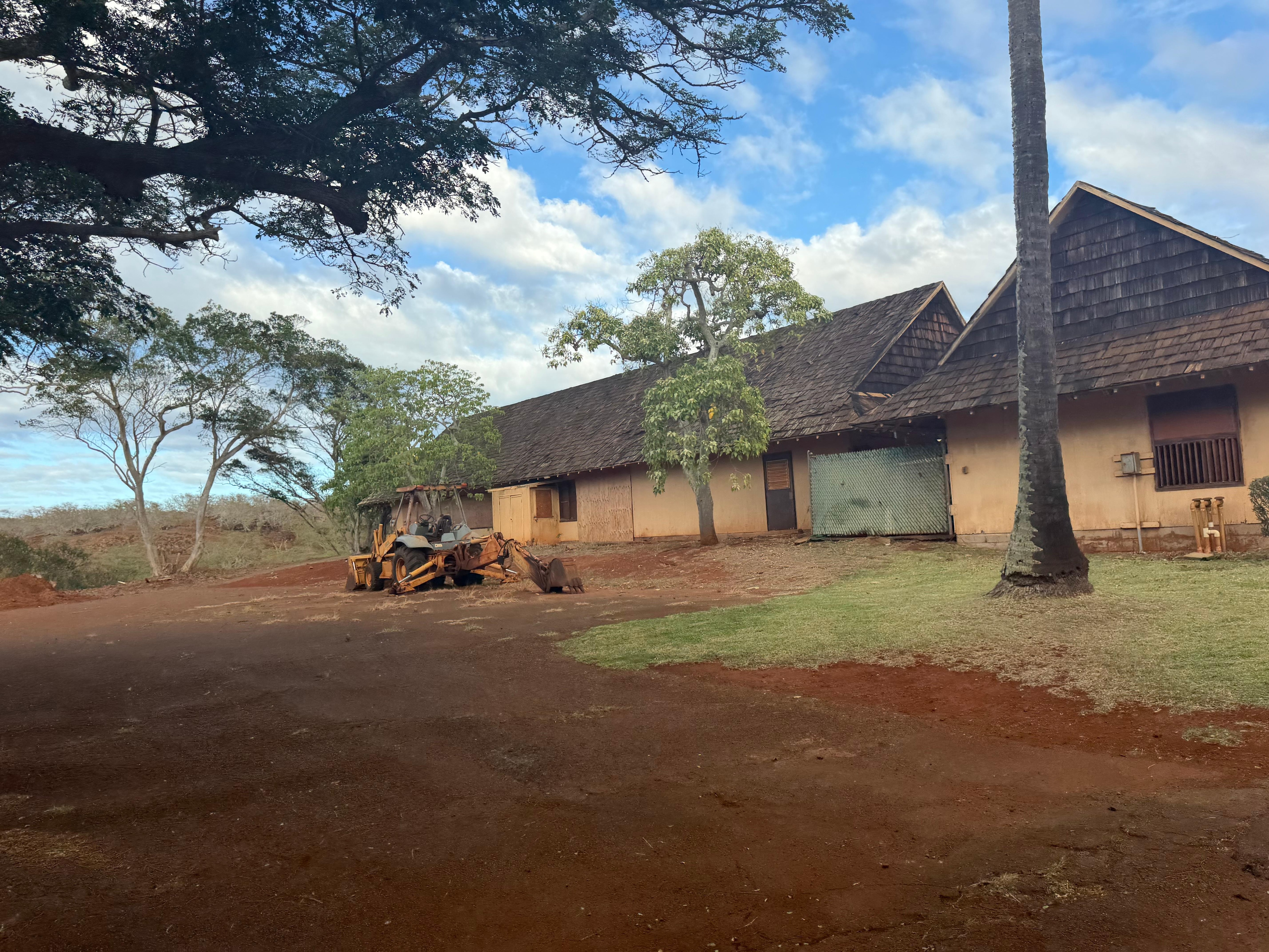 Other decrepit buildings 