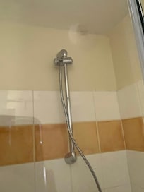 No shower head