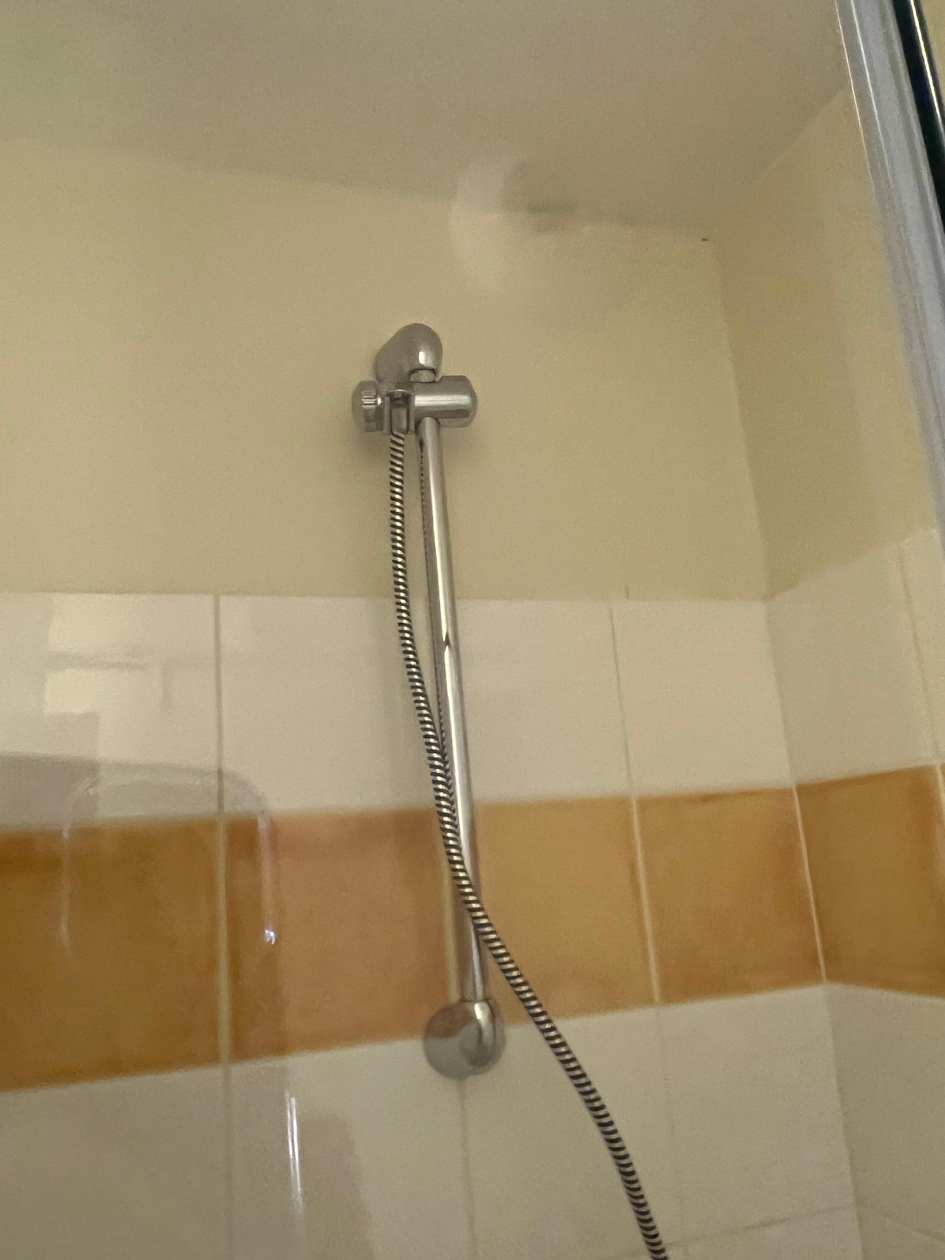 No shower head