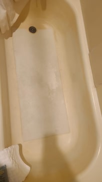 Bath tub
